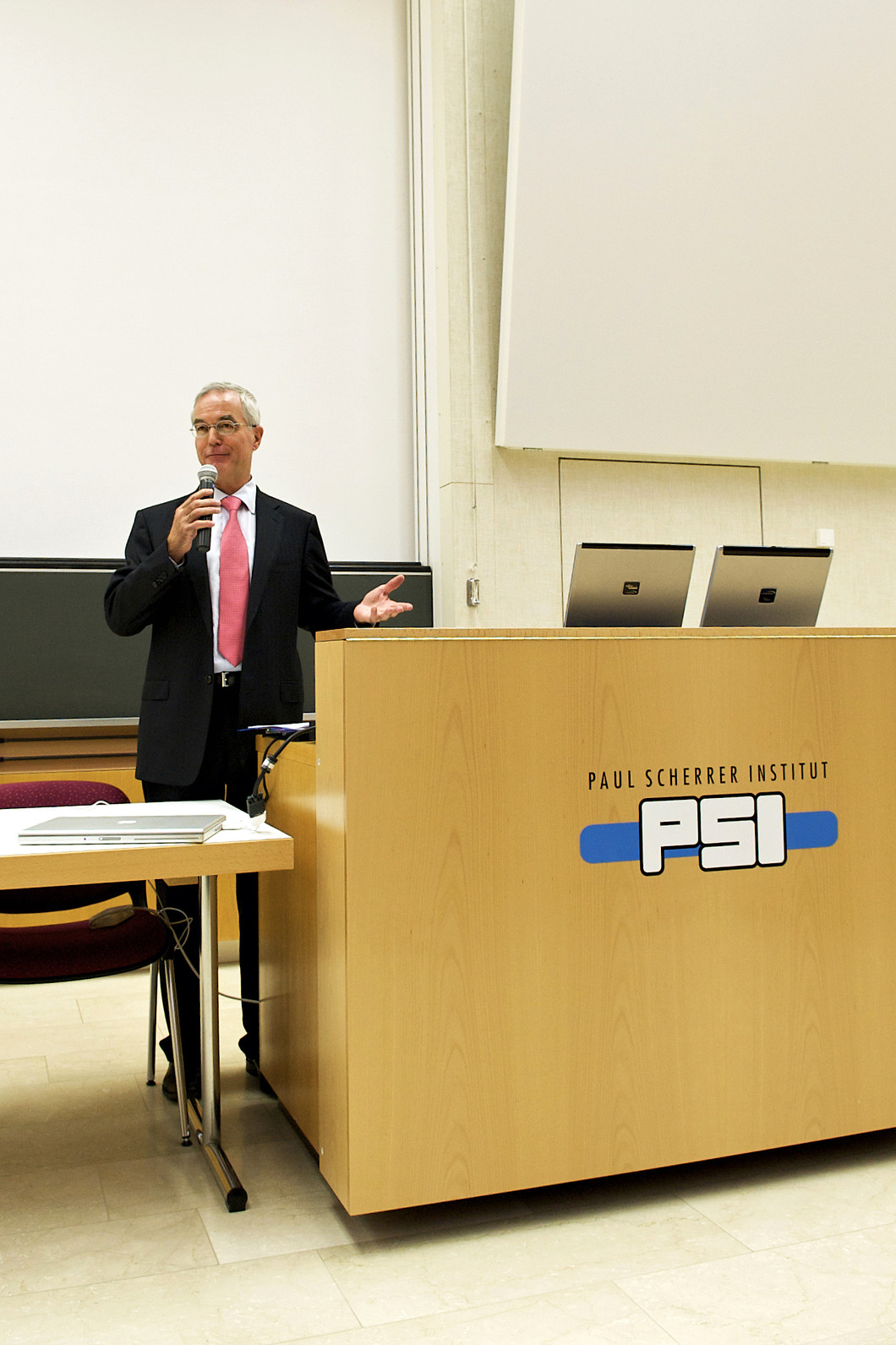 Dr. Paul-Erich Zinsli, stellvertretender Direktor im Staatssekretariat für Bildung und Forschung