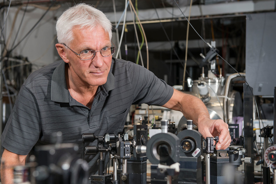 The scientist Peter Radi at the Laboratory of Combustion Research led the search for the dark state of C2. Photo: Paul Scherrer Institute/Mahir Dzambegovic.