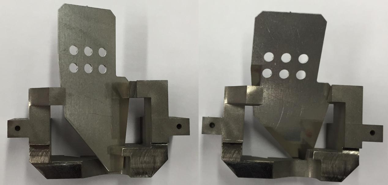 Tilted open sample mount with sample plates mounted at (left) 30° yaw and (right) 30° pitch orientations.