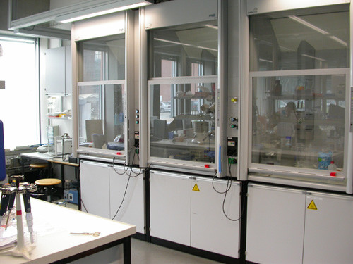 Fume hoods for organic and polymer chemistry