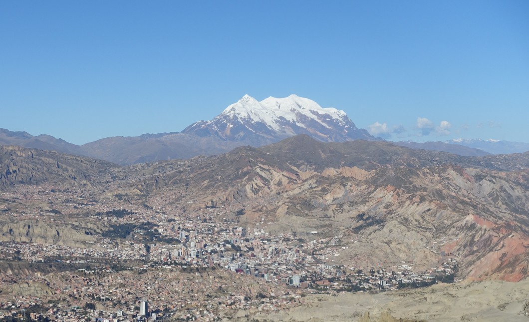 Vue du glacier du Nevado Illimani en Bolivie depuis la Paz. (Photo: Institut Paul Scherrer/Theo Jenk)