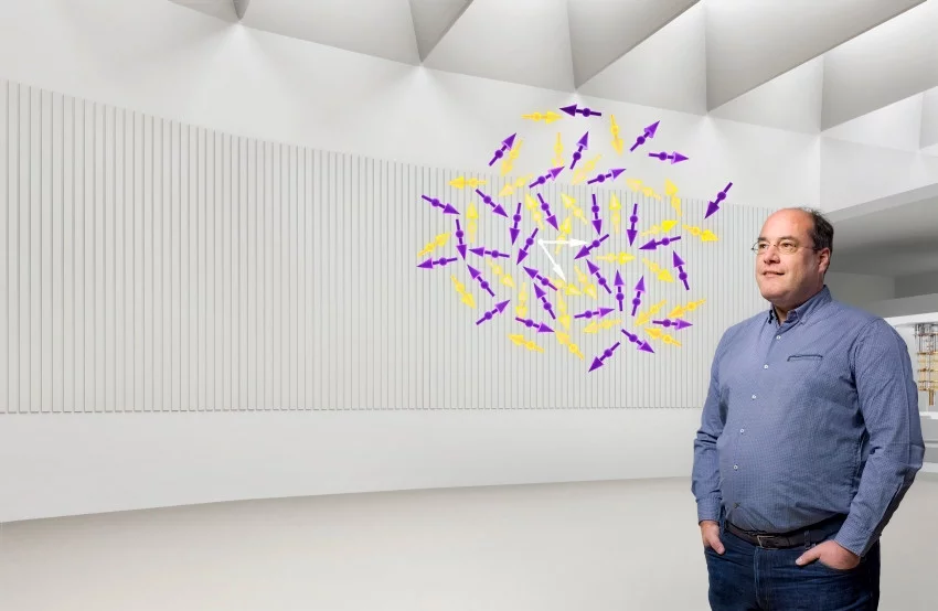 Laboratory head Andreas Läuchli investigates, among other things, how energy levels or magnetic moments behave in so-called many-particle systems. In this enormously complex task, a quantum computer could serve him well.