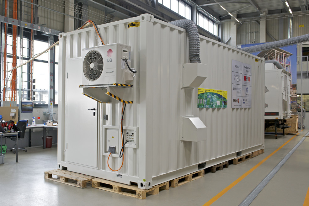 Figure 2:  20’ ship container hosting the process demonstration unit KONTI-C.