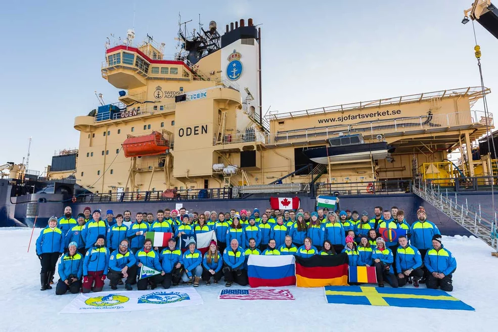 Expedition picture at the North Pole. (credits: SPRS)