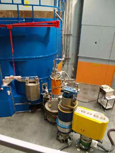 Thermal neutron triple-axis spectrometer EIGER