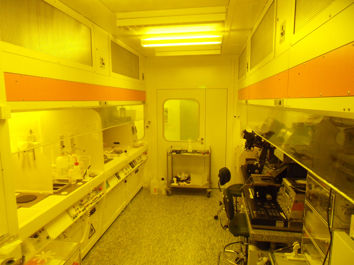 LMN Cleanroom Photolithography Area