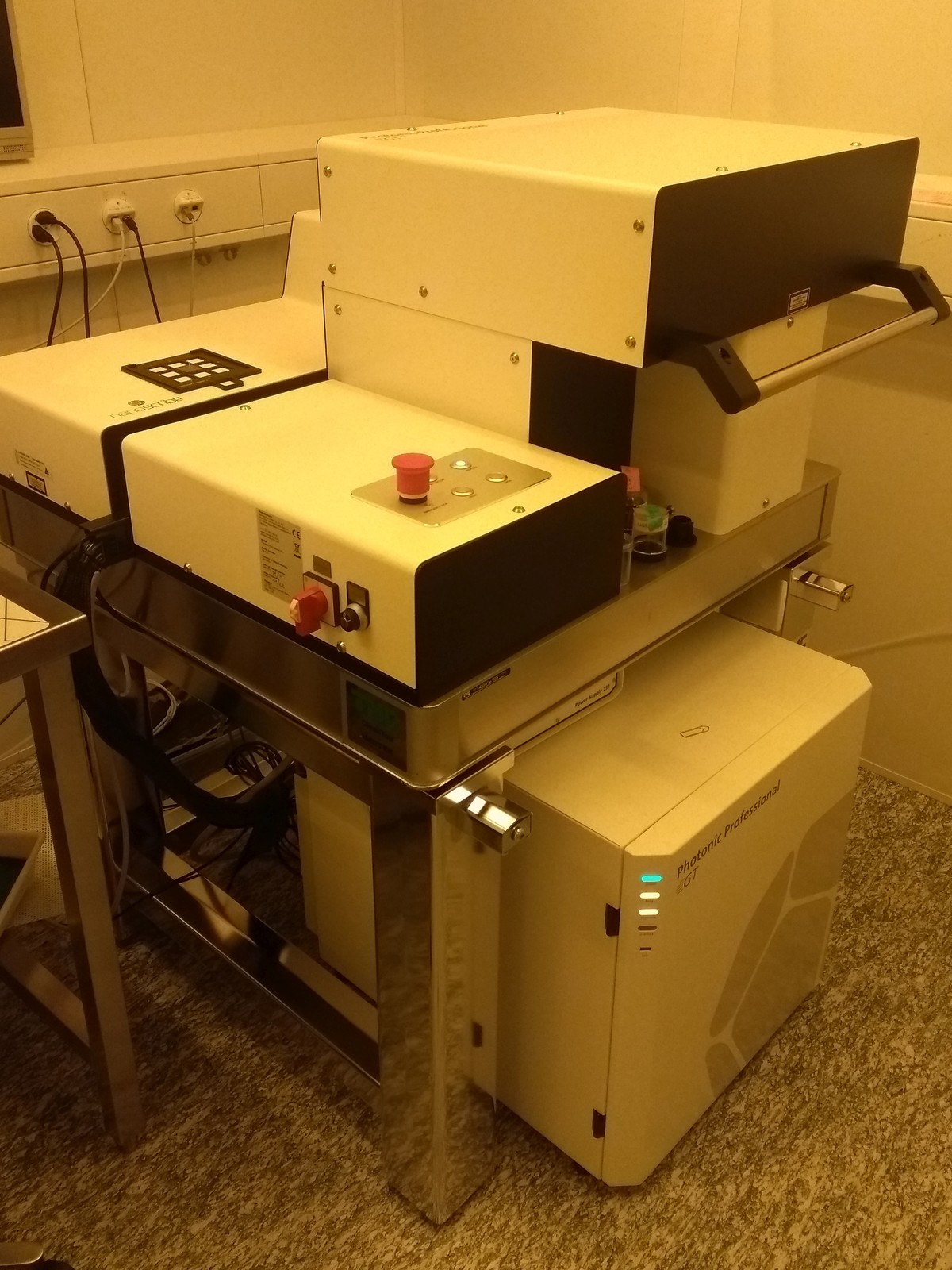 Nanoscribe 3D Lithography system
