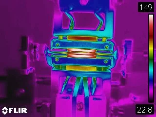Infrared image of the capillary setup 