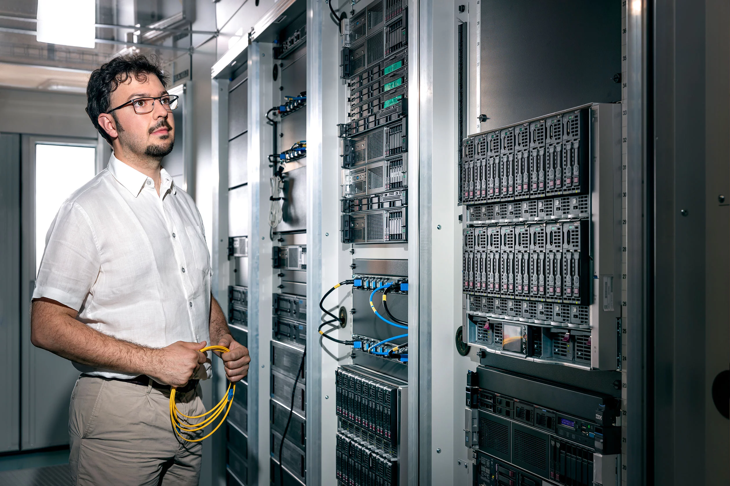 Leonardo Sala im Serverraum der SLS