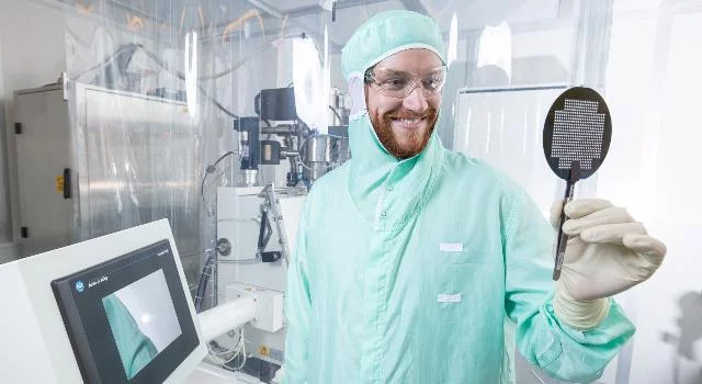 XRnanotech: PSI Fellow Florian Döring
