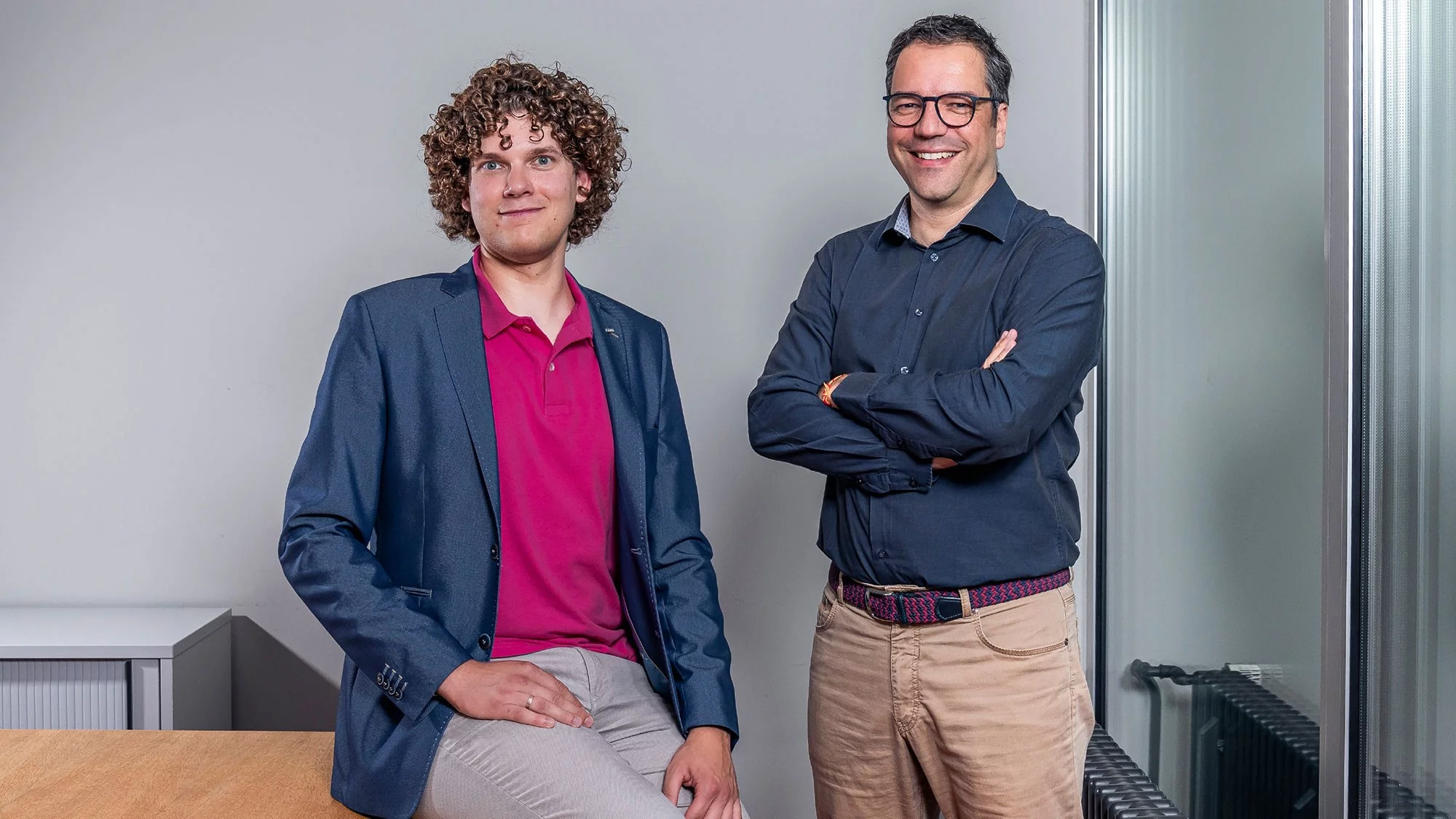 Michal Rawlik (links), Erstautor der Veröffentlichung, und Marco Stampanoni hoffen, die Brustkrebsdiagnostik mit dem neunen Verfahren entscheidend verbessern zu können.