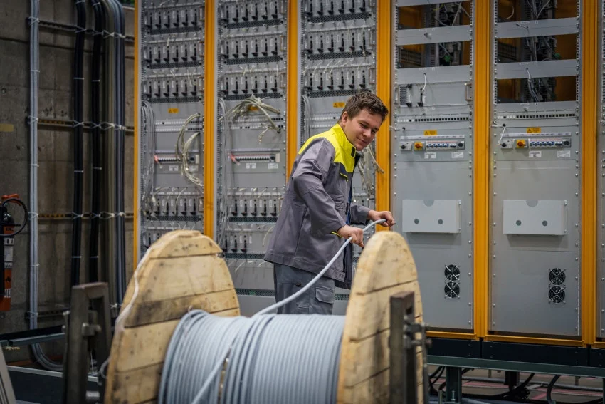 Elektroinstallateur/in