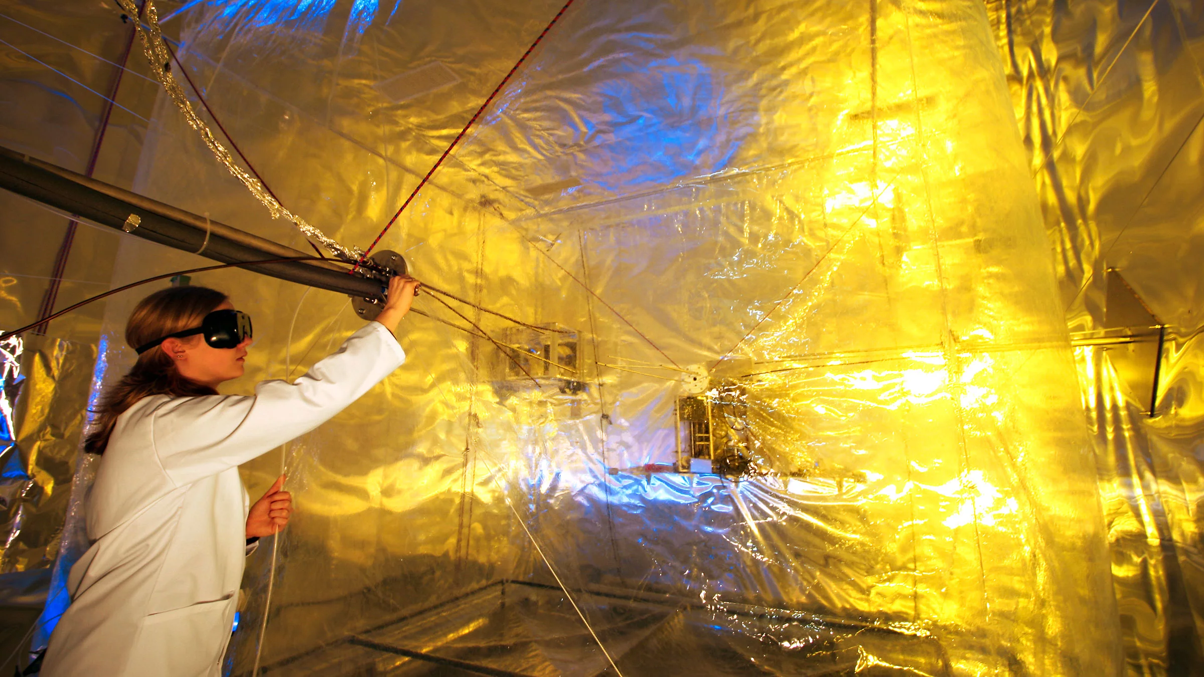 Aerosol research in the smog chamber in 2003.