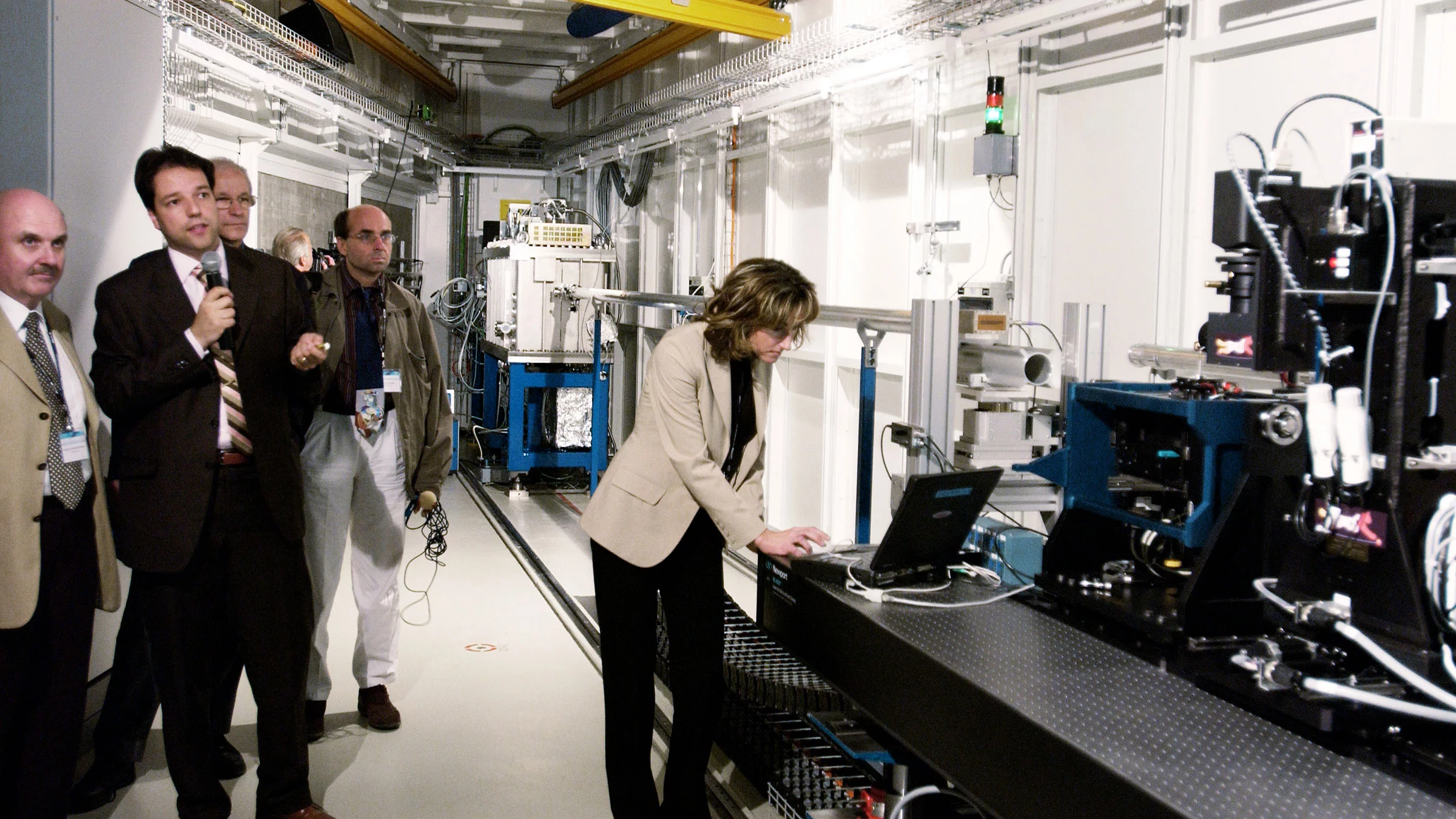 Einweihung der Strahllinie TOMCAT.