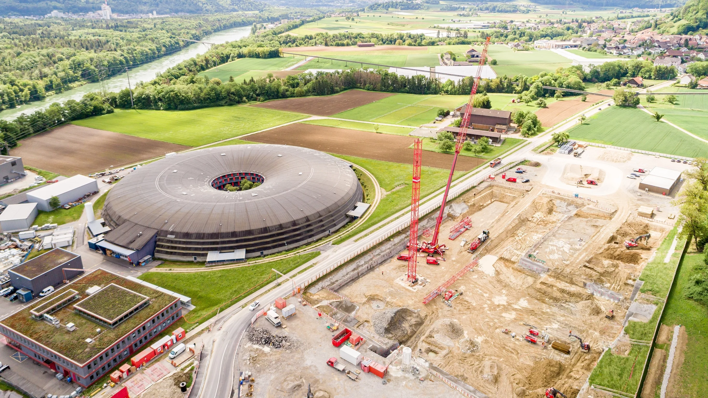 To the west of the PSI site, the Innovaare Park is growing, among other things for cooperation with industry.