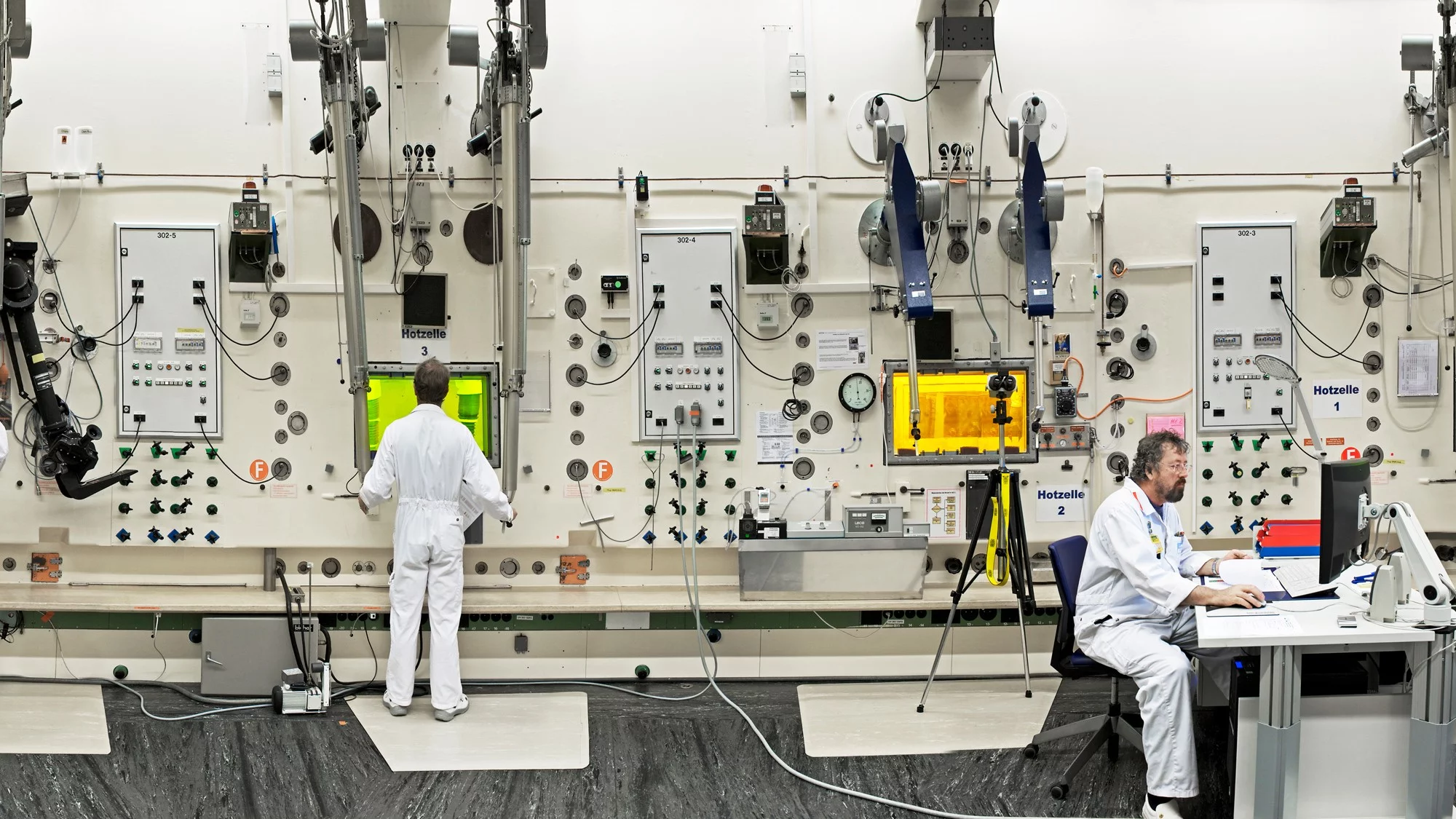 In den «heissen» Zellen des Hotlabors am PSI lassen sich schweizweit einzigartige materialanalytische Untersuchungen hoch radioaktiver Stoffe durchführen.