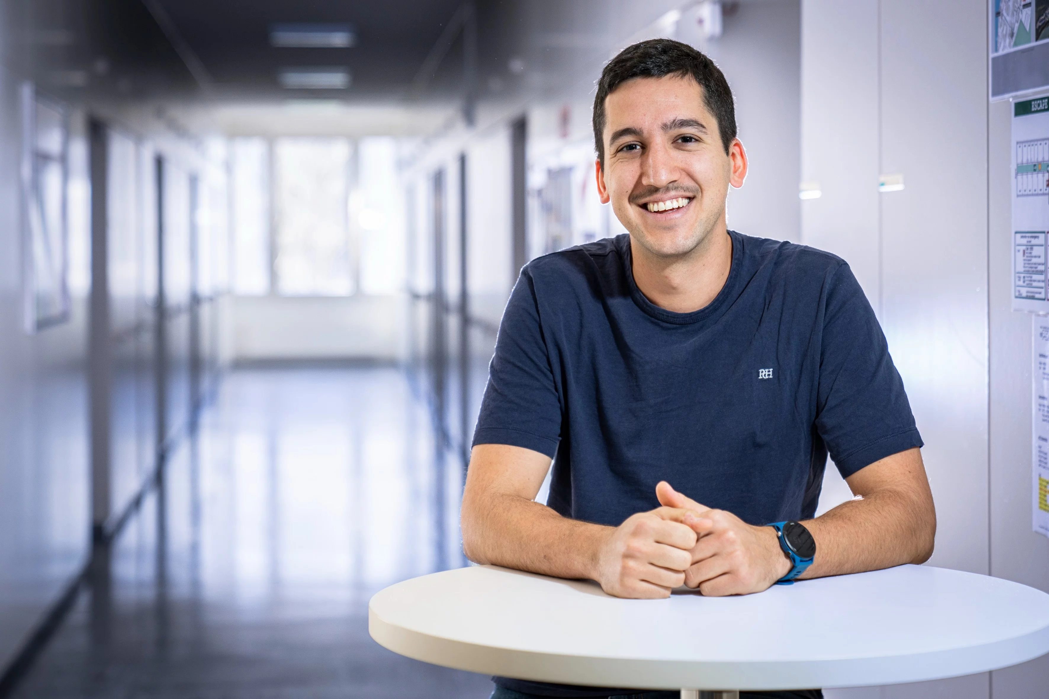 With the help of a computer model, Alvaro Jose Hahn Menacho analysed how the transition of the Swiss energy system towards climate neutrality could influence the need for critical raw materials and their effects on the environment. 