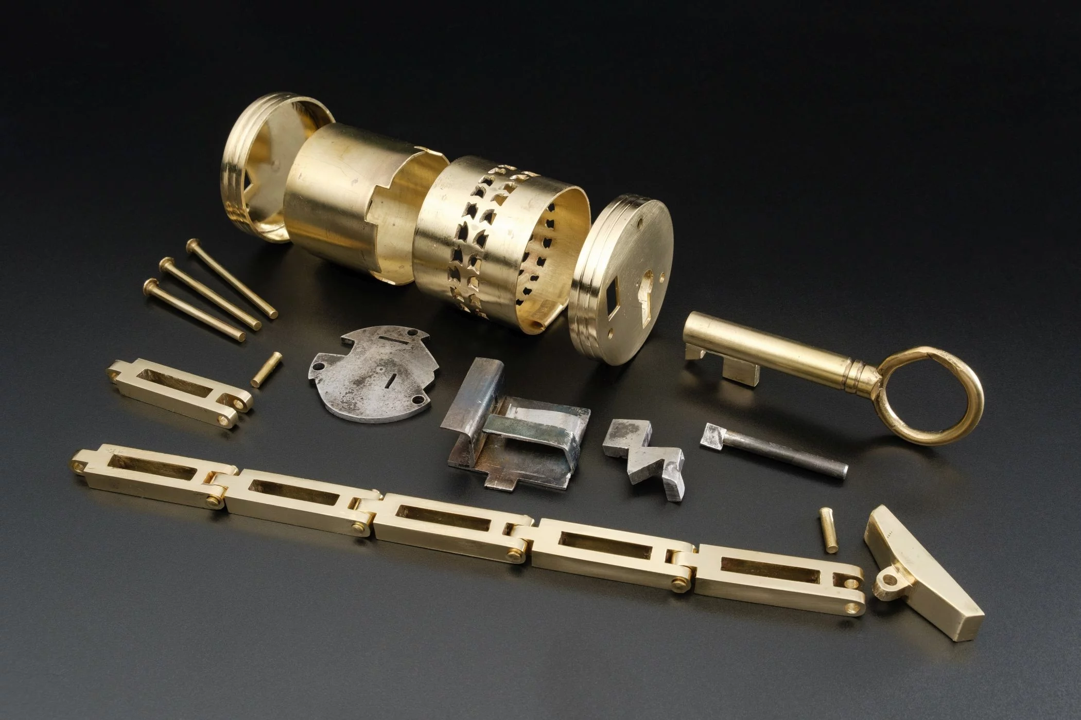 Nachbau des Dosenschlosses (inklusive Kette und Schlüssel) 