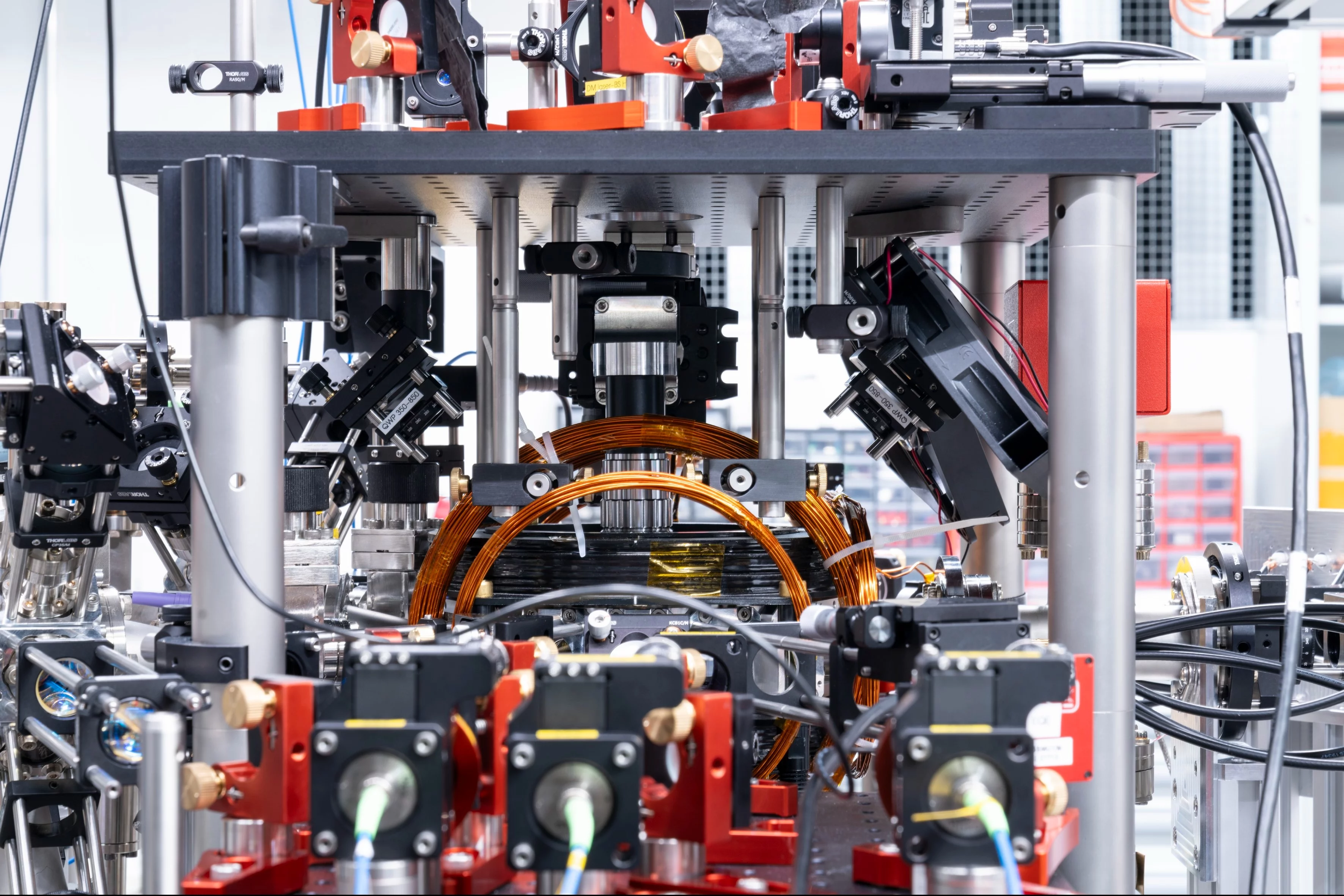 Neutral atom qubits are formed from ultra-cold individual atoms, trapped by tightly focused lasers. 