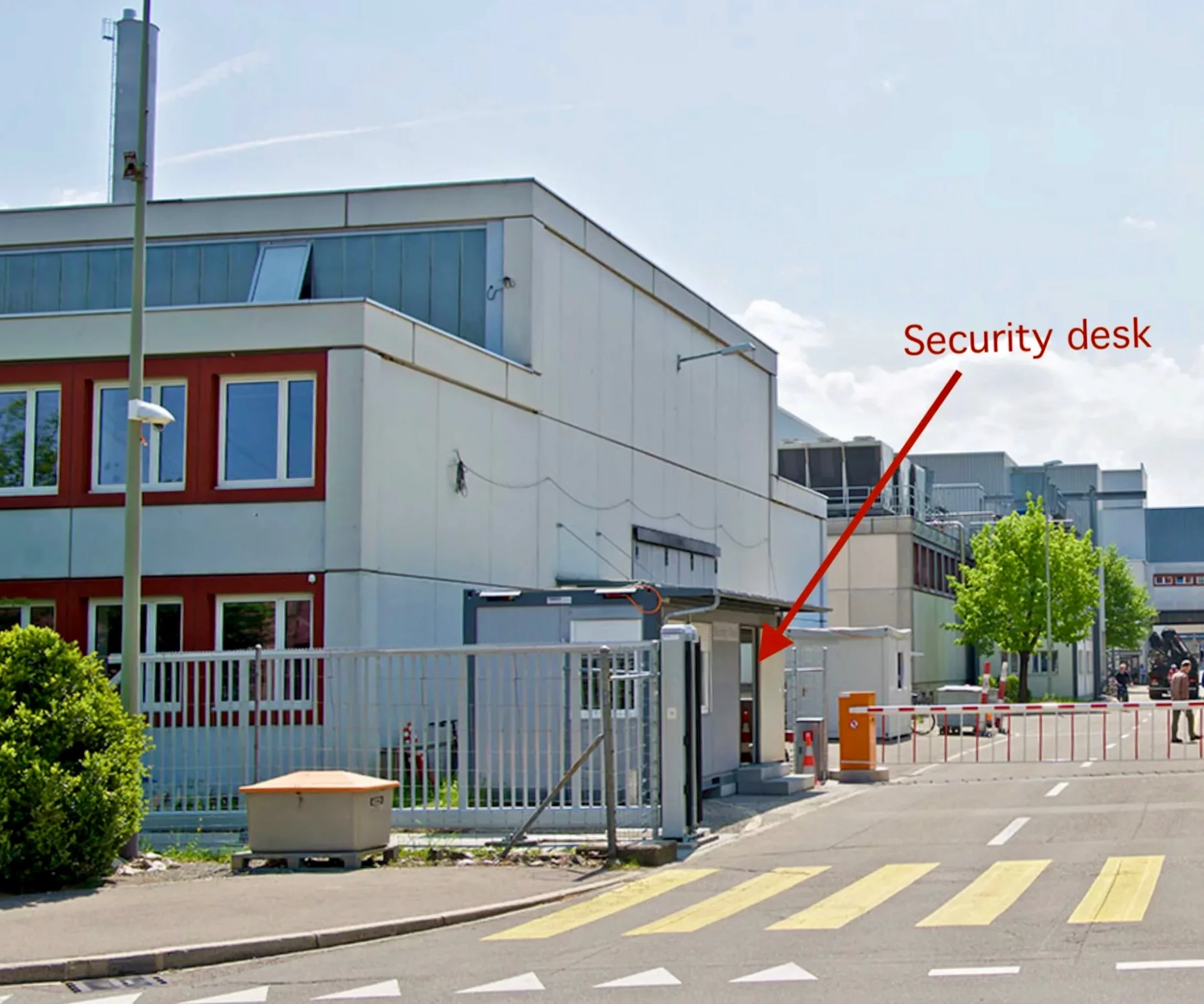 Security desk PSI West