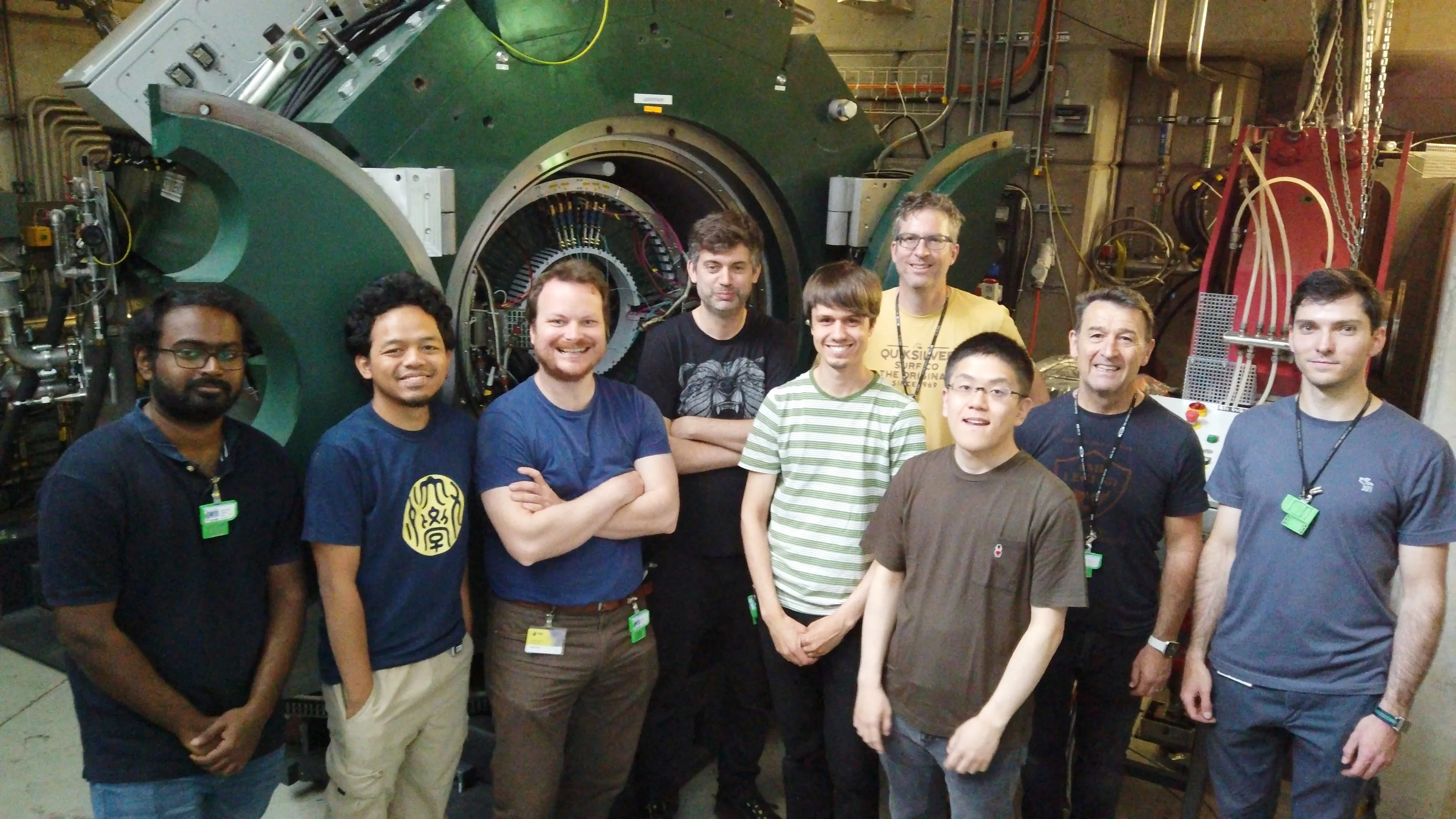 Happy crew after succesfull insertion of Mu3e into the magnet