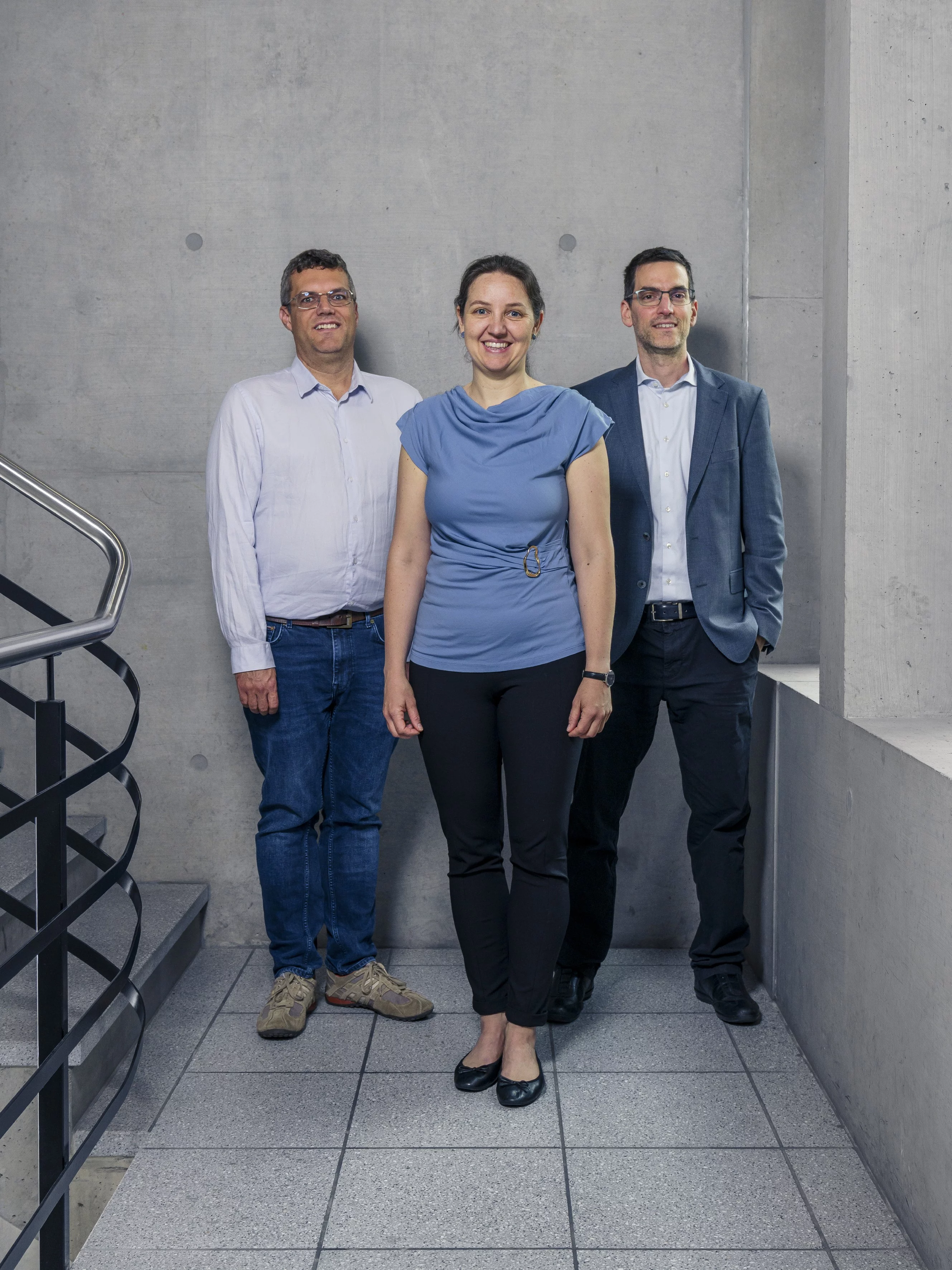 Im Bild (von links nach rechts): John Provis, Romana Boiger und Nikolaos Prasianakis.