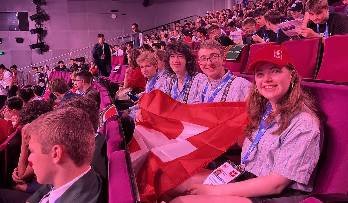 Das Schweizer Team bei der Eröffnungszeremonie in Paris