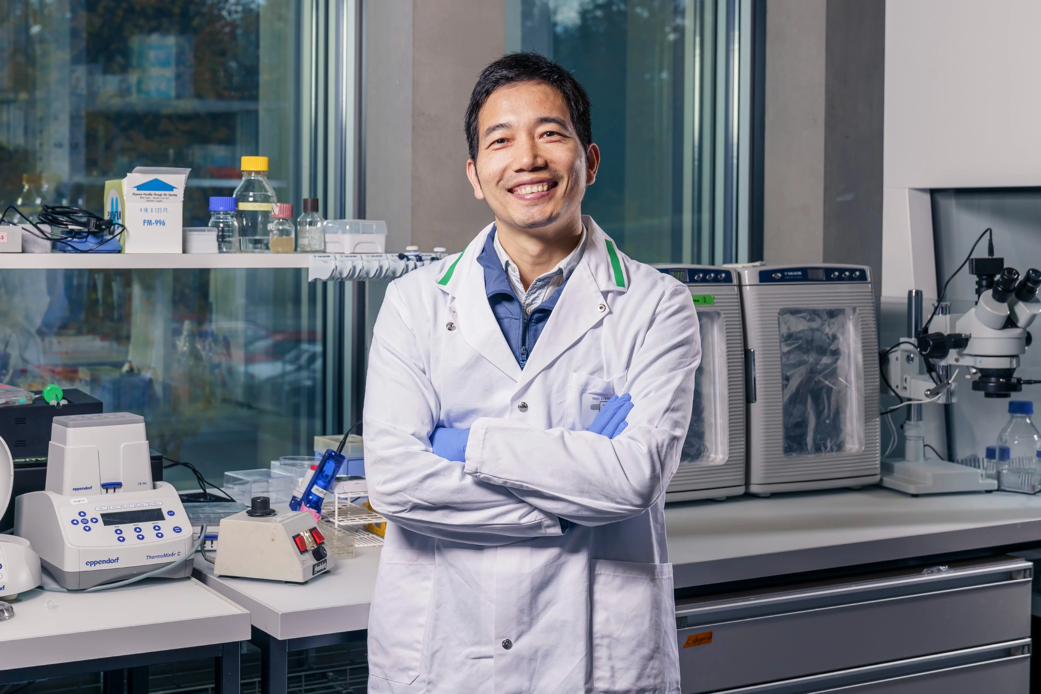 Jinghui Luo is a researcher at the Center for Life Sciences at the Paul Scherrer Institute PSI. 