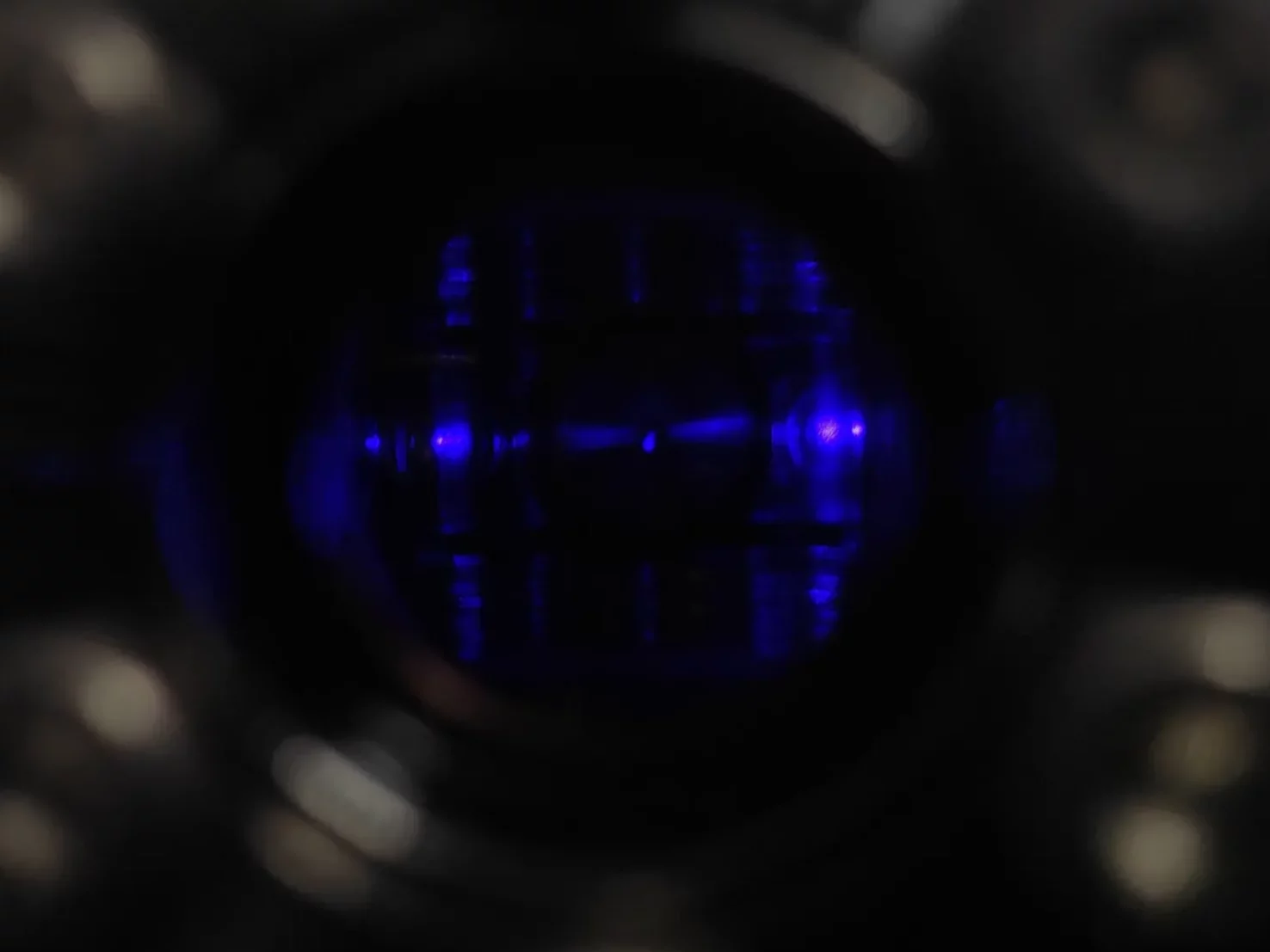 A smartphone picture of a repumped calcium MOT