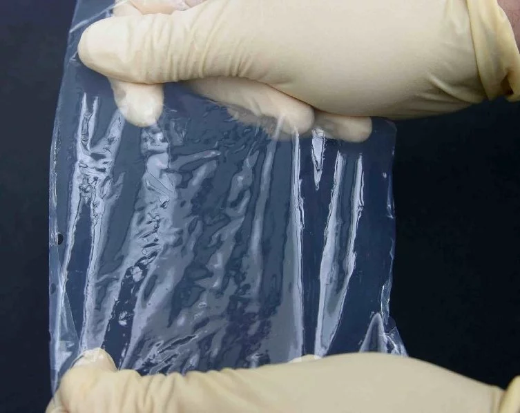 Radiation grafted proton conducting membrane