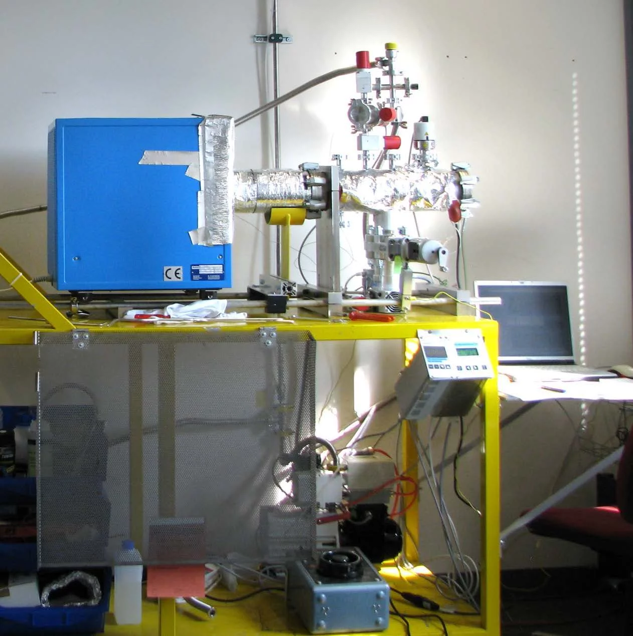 Hydrogenation equipment (furnace and vacuum tube with flanges).