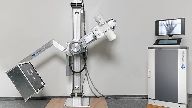 The robust but cost-effective X-ray unit GlobalDiagnostiX was developed in a close collaboration between several institutes and should offer developing countries access to modern diagnosis methods. (Photo: Alain Herzog/EPFL)