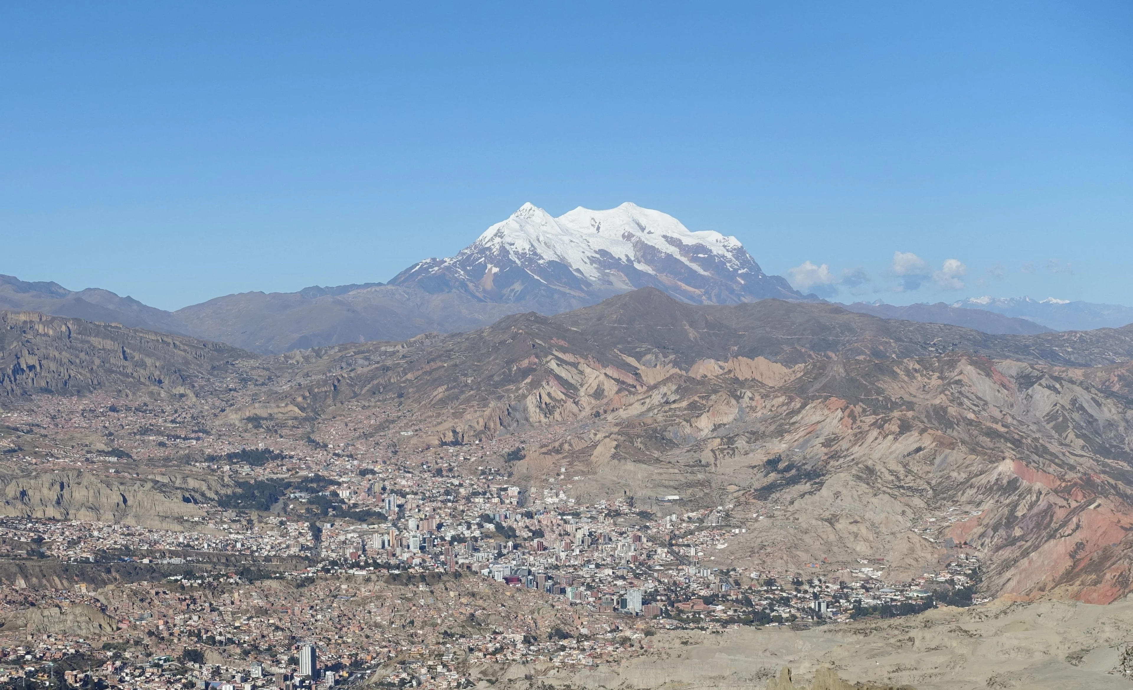 View of the Nevado Illimani glacier in Bolivia from La Paz. (Photo: Paul Scherrer Institute/Theo Jenk)