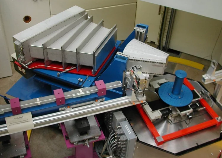 Figure 4-1. View on the neuron guide, sample table, collimator and detector (without shielding)