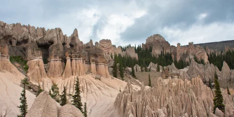 The ash formations in La Garita Caldera in Colorado, USA, are the result of eruptions of a supervolcano approximately 25 million years ago. (Photo: Courtesy of www.danielmcvey.com)