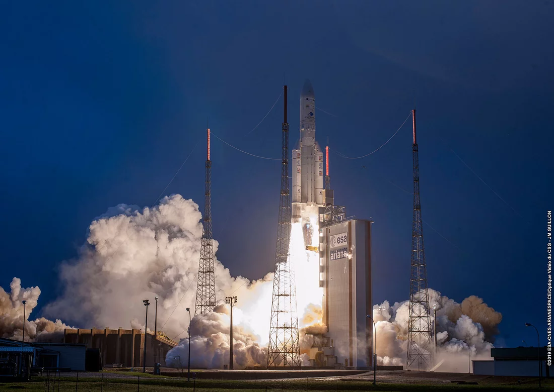 Ariane lift off