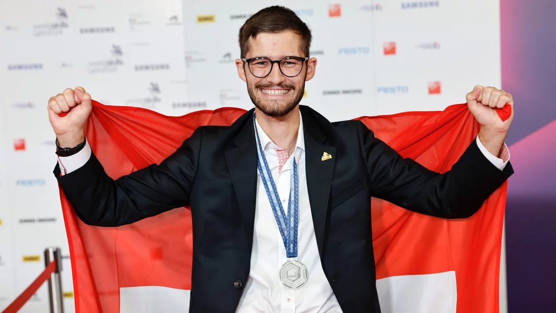 Un radieux lauréat: Melvin Deubelbeiss remporte la médaille d’argent. © SwissSkills/Stefan Wermuth
