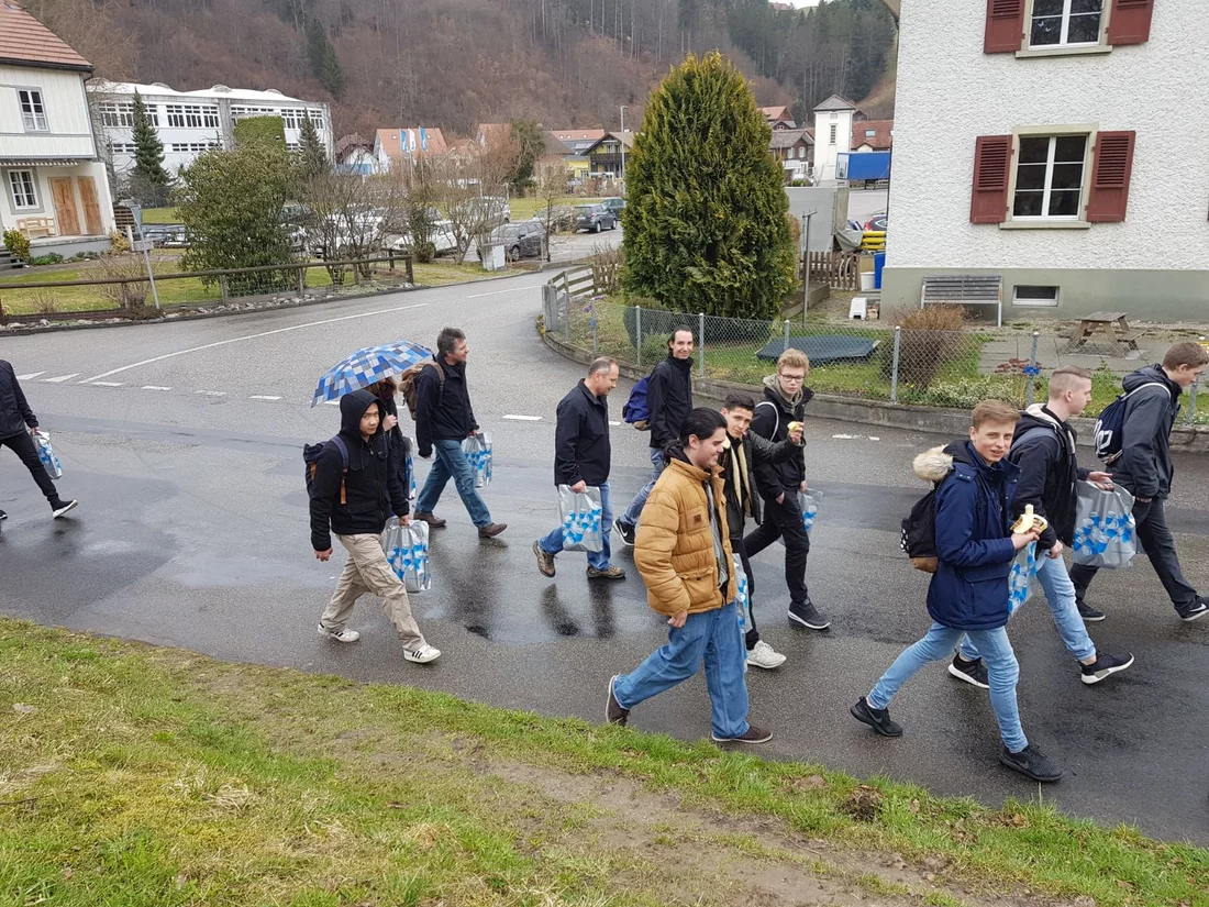 Nach der Verabschiedung haben wir noch kleine Souvenirs bekommen