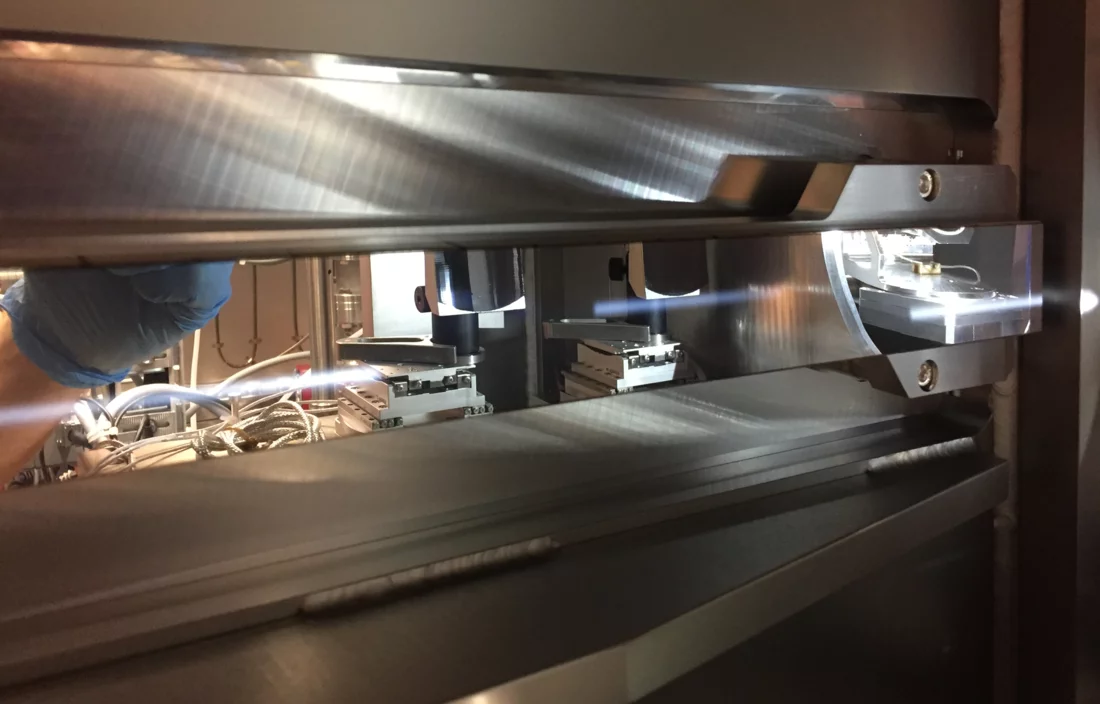 View of (part of) the 4.5M detector dedicated to X-ray emission spectroscopy installed in the ALVRA vacuum chamber.