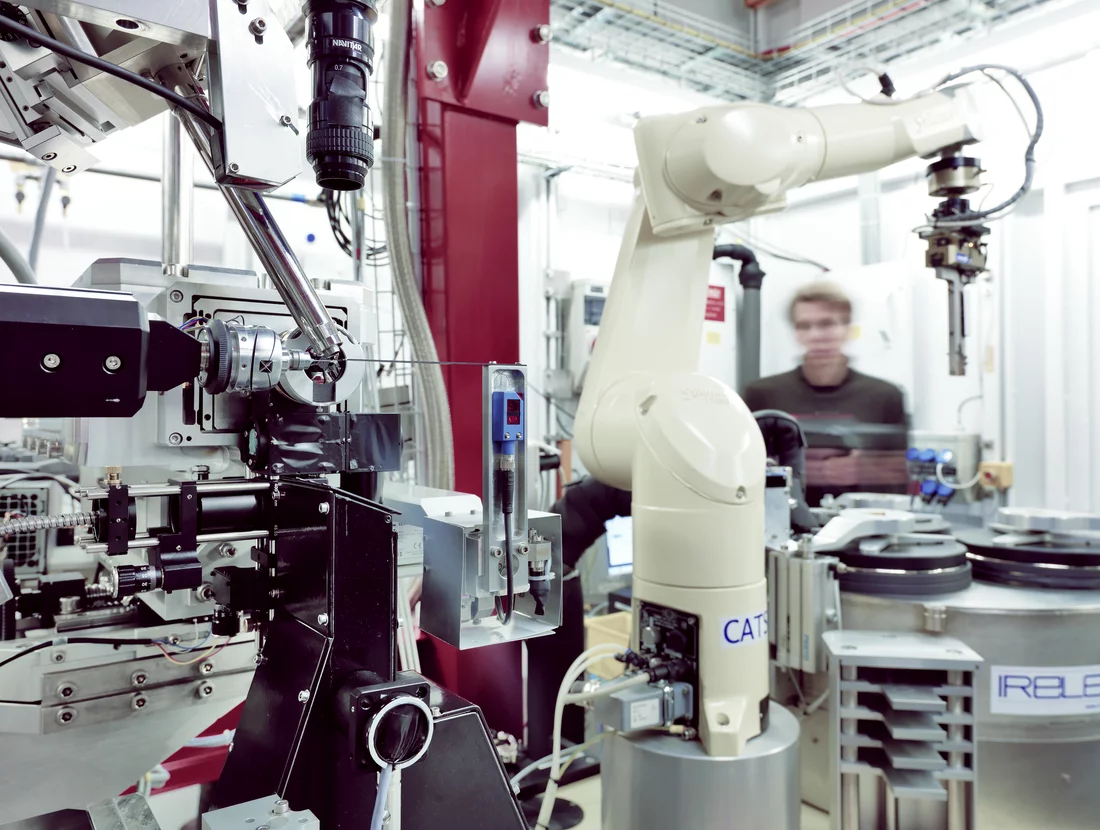 Messplatz PX II für Proteinkristallographie an der Synchrotron Lichtquelle Schweiz SLS des Paul Scherrer Instituts.