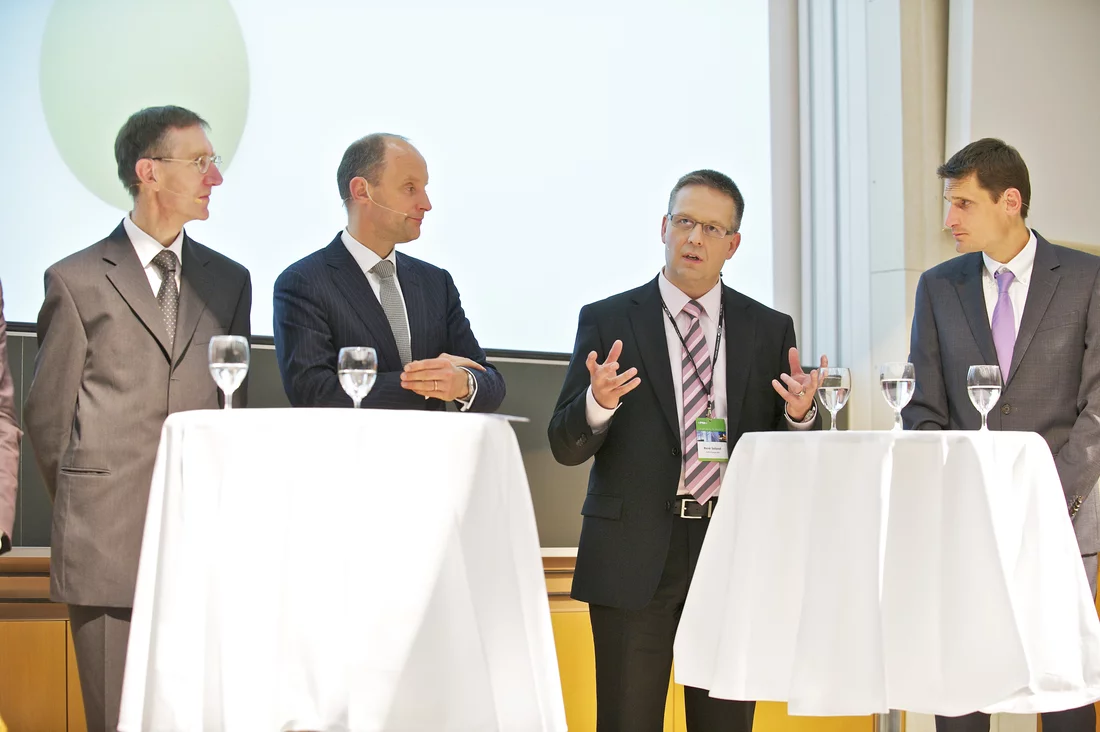 Bei der Podiusmdiskussion wollten die Tagungsteilnehmer zu bestimmten Detailfragen Näheres erfahren (Foto: Markus Fischer, PSI)