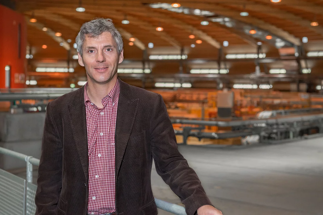 Johannes Bertsch in the Swiss Light Source (SLS), where parts of the research on the hydrogen uptake in cladding tubes are performed. Photo: Paul Scherrer Institute / Mahir Dzambegovic.