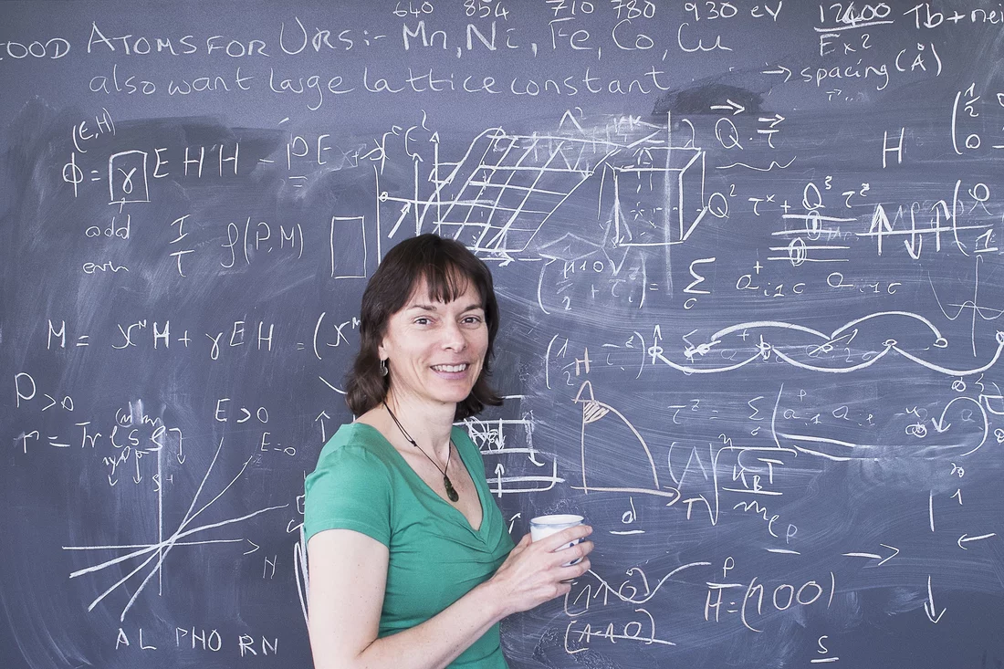 Nicola Spaldin, theoretische Chemikerin und Materialwissenschaftlerin an der ETH Zürich. (Foto: Friedrun Reinhold Fotografie)