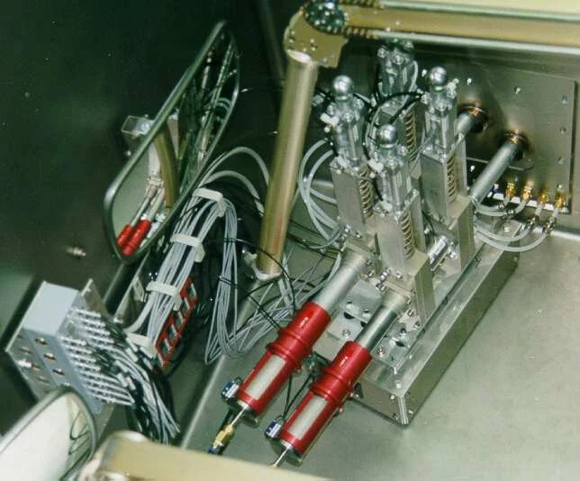 PNA Lade-, Entladestation in der abgeschirmten Hotzelle