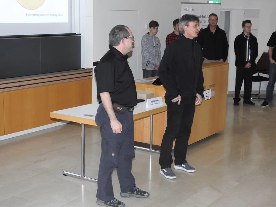 2020 Vertragsunterzeichnung