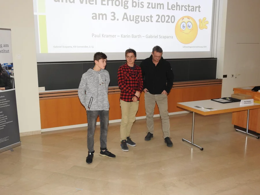 2020 Vertragsunterzeichnung