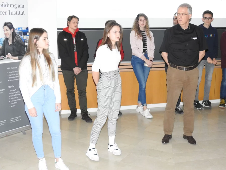 2020 Vertragsunterzeichnung