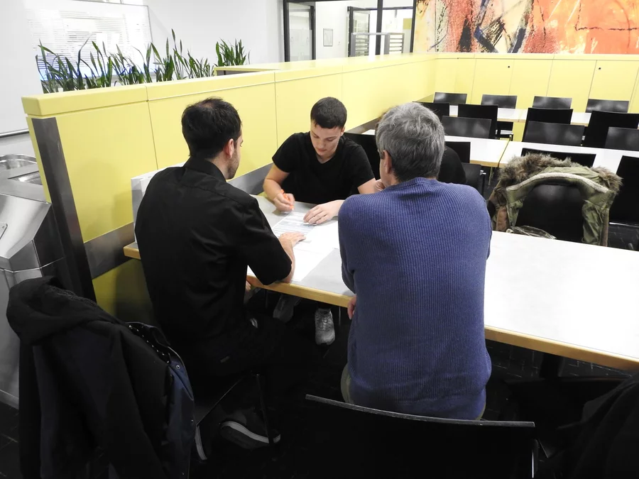 2020 Vertragsunterzeichnung