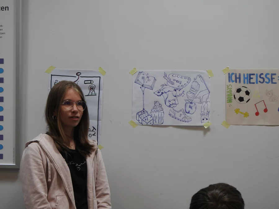  Am Montag, 7. August 2023 kamen 26 neue Lernende und 4 Praktikant*innen erwartungs¬voll und ein wenig nervös ans PSI. Während d