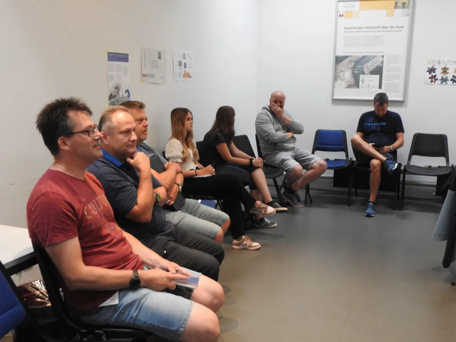  Am Montag, 7. August 2023 kamen 26 neue Lernende und 4 Praktikant*innen erwartungs¬voll und ein wenig nervös ans PSI. Während d